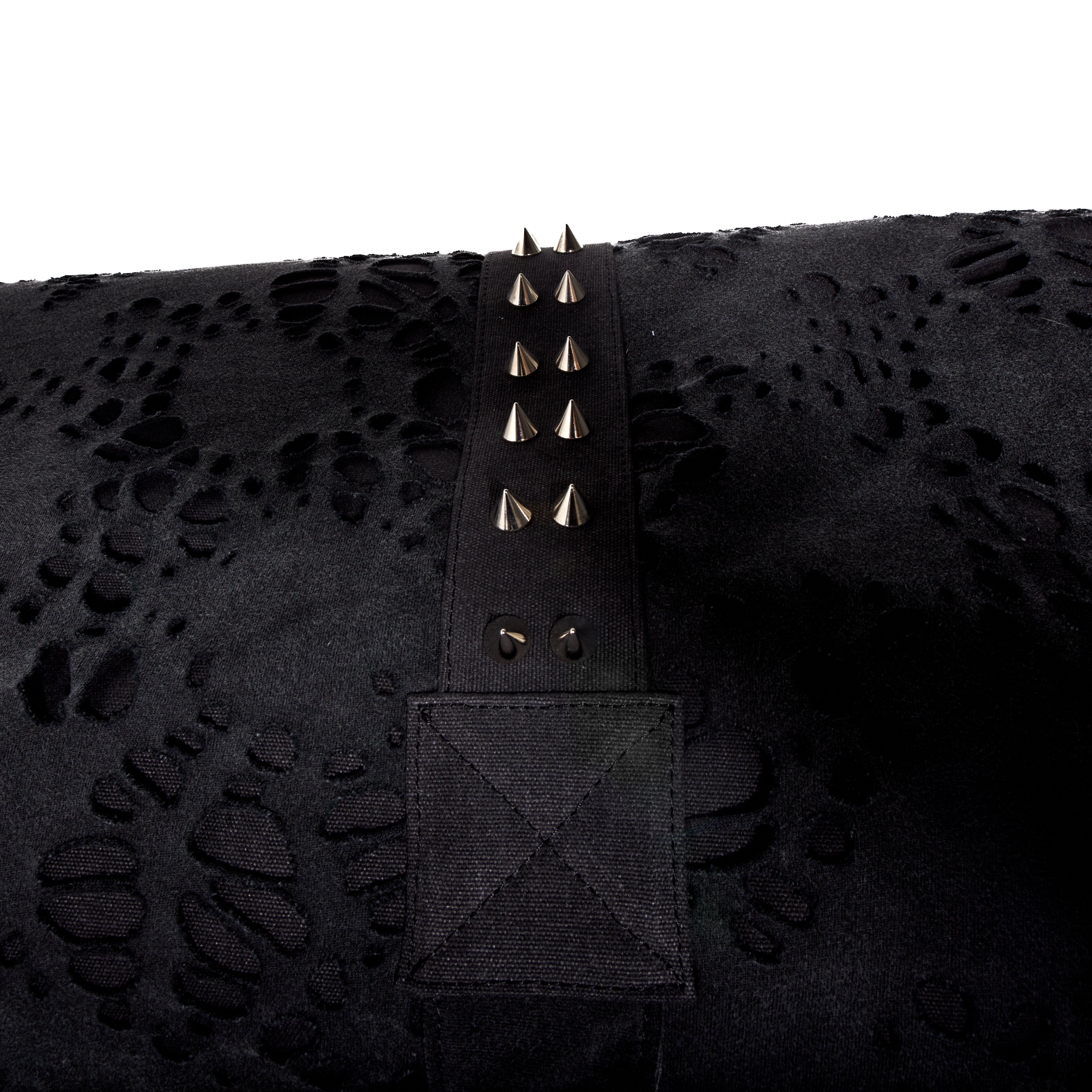 BL 1 OF 2 5 FT BURNEDWEB SPIKED DUFFEL BAG